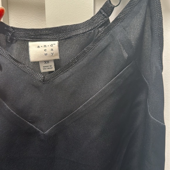 Satin tank top - Picture 2 of 2